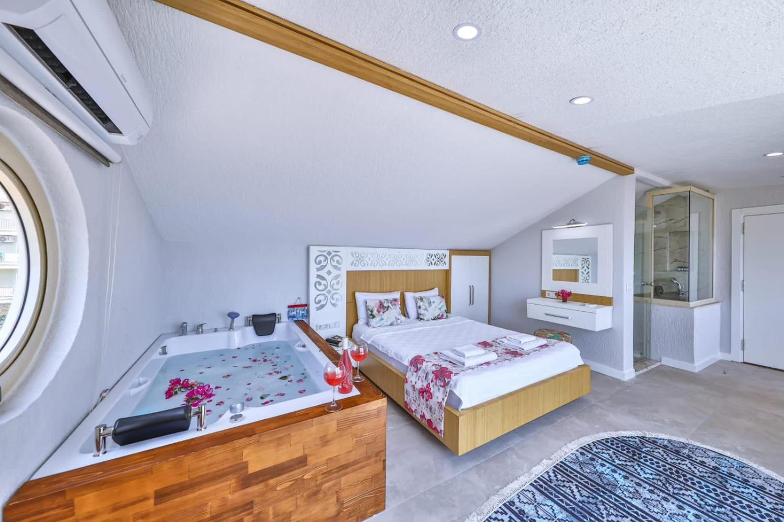 Hediye Hanim Suit&Apart Aparthotel Kaş Eksteriør bilde